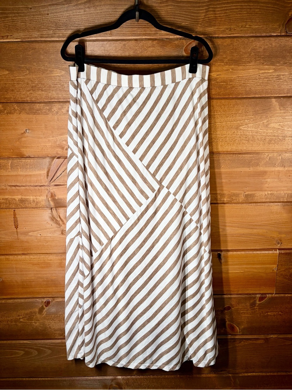 Cato Brown and White Striped Maxi Skirt Size 2X 💕🌸